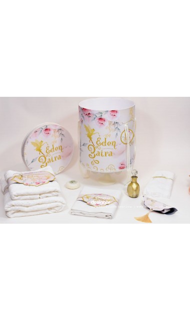 Trusou botez brodat pentru fetite personalizat cu licurici si clopotei, Gradina secreta 19